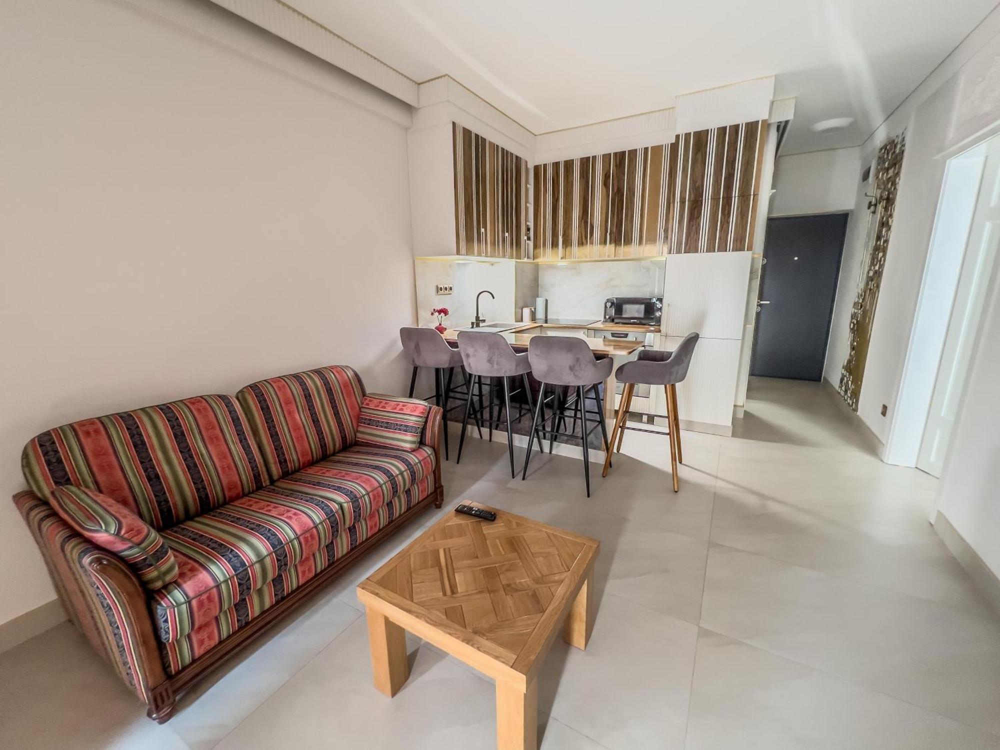 Glori Gold Apartment *